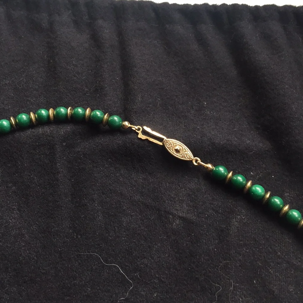 Handcuff green stone and  gold vintage Necklaces 💥🌺🌺💥